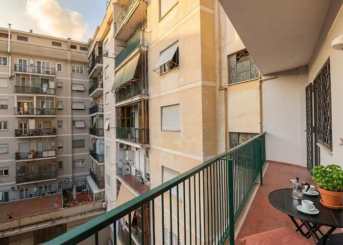 Spacious 2 - Ac Wifi & Metro 9 Min Apartment Rom