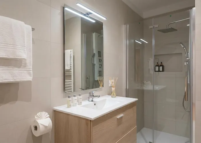 Apartment Spacious 2 - Ac Wifi & Metro 9 Min Rom